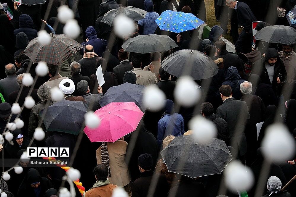 راهپیمایی 22 بهمن امسال باید دشمنان را به یاس کامل دچار کند