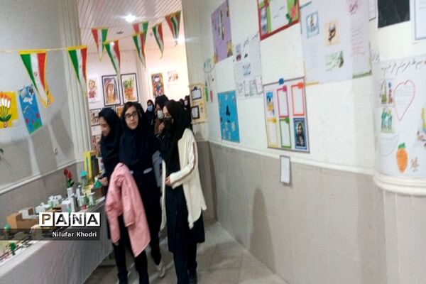 نمایشگاه صنایع‌دستی دهه فجر انقلاب اسلامی در بوشهر