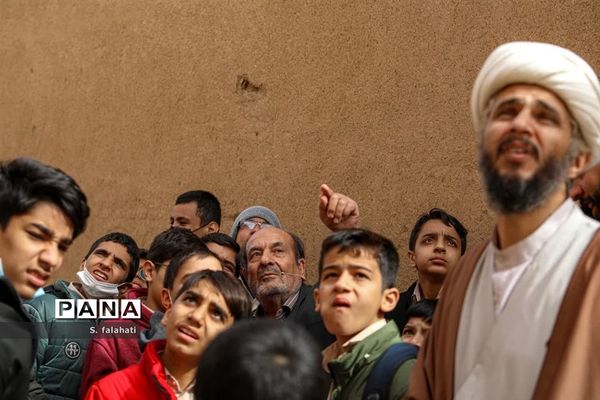 در پیچ و خم تاریخ انقلاب مردم یزد