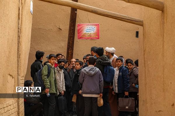 در پیچ و خم تاریخ انقلاب مردم یزد