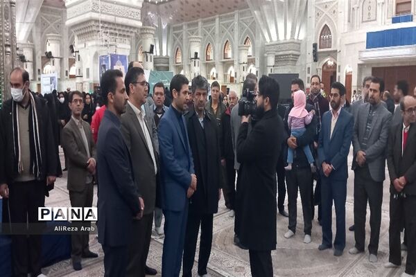 تجدید میثاق جمعی از کارمنداران اداره استثنایی استان تهران با امام راحل(ع)