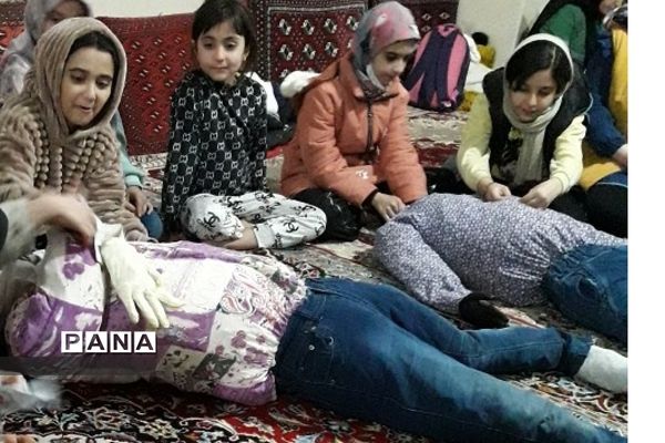 ماکت سازی از وسیله‌های دور ریختنی برای افراد دور ریختنی