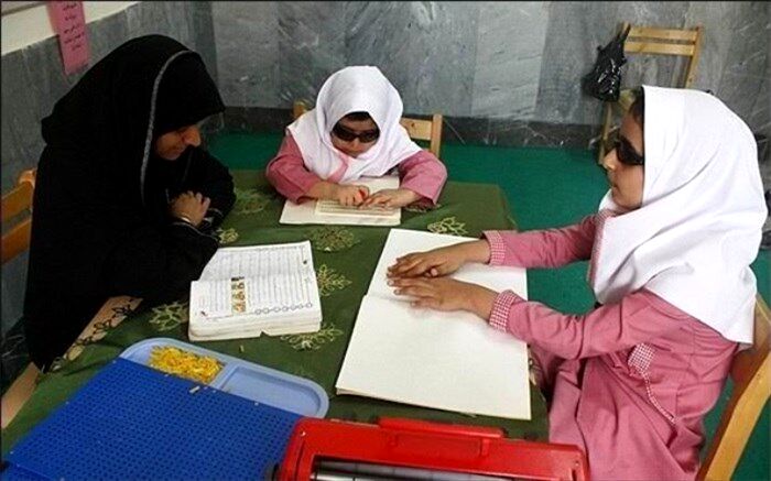 بیش از 20 نفر از دانش‌آموزان استثنایی رتبه‌های زیر 1000 کنکور سراسری را کسب کردند