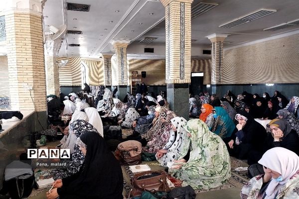 ارائه خدمات به نمازگزاران در نمازجمعه ملارد