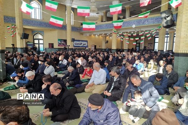 ارائه خدمات به نمازگزاران در نمازجمعه ملارد