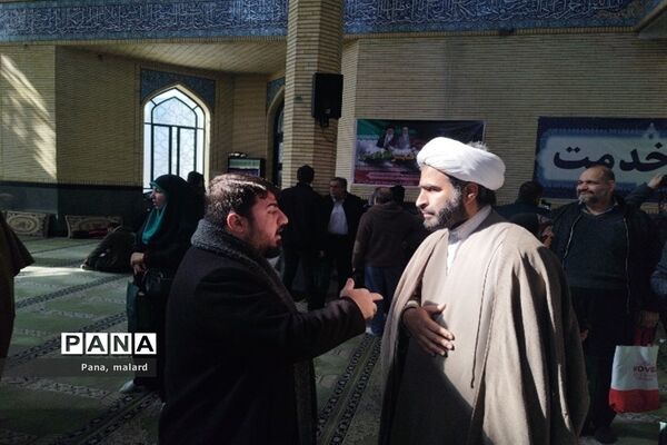 ارائه خدمات به نمازگزاران در نمازجمعه ملارد