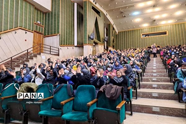 جشن‌های دهه فجر انقلاب و اعیاد ماه رجب درکانون فرهنگی تربیتی سلمان منطقه ۱۰
