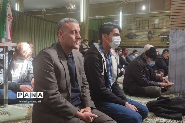 شرکت فعال دانش‌آموزان مدرسه شهید بهشتی رودهن در نماز جمعه