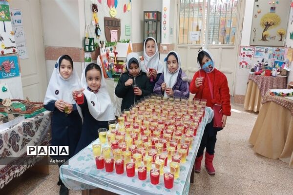 برگزاری  جشن ۴۴ سالگی انقلاب در دبستان فیروزه منطقه ۱۳