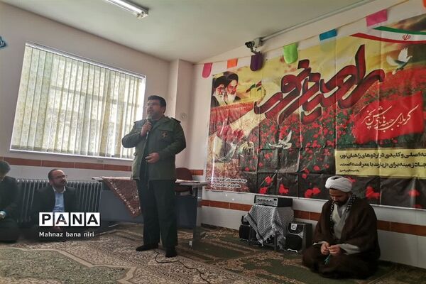اعزام ۷۰ دانش‌آموز منطقه نیر به یادمان‌ عملیات‌های دفاع مقدس