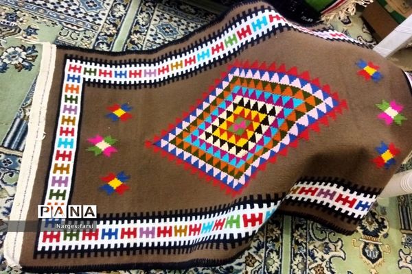 نمایشگاه محصولات خانگی به مناسبت سالگرد پیروزی انقلاب