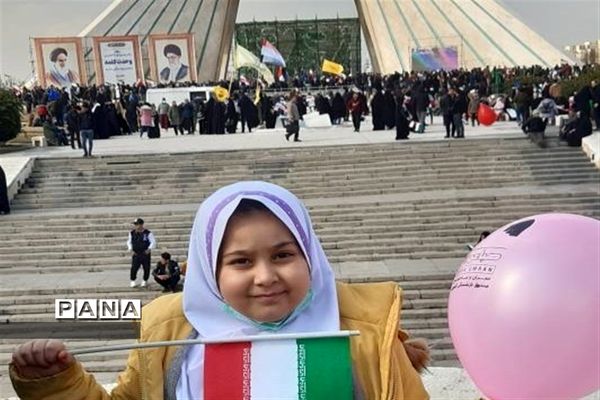 حضور باشکوه در راهپیمایی ۲۲ بهمن در تهران