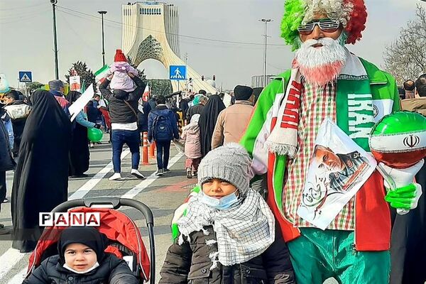 حضور باشکوه در راهپیمایی ۲۲ بهمن در تهران