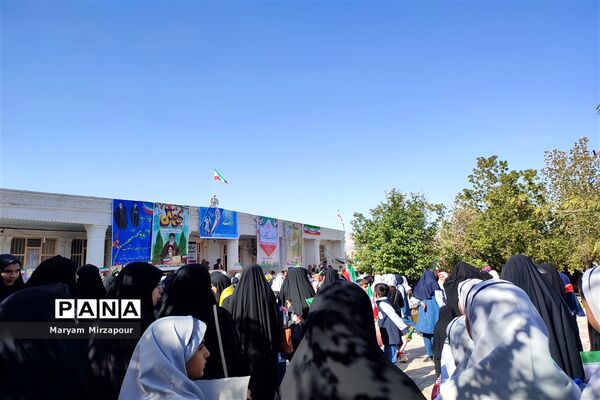 ۲۲بهمن ماه روز استقلال و آزادی ملت ایران است