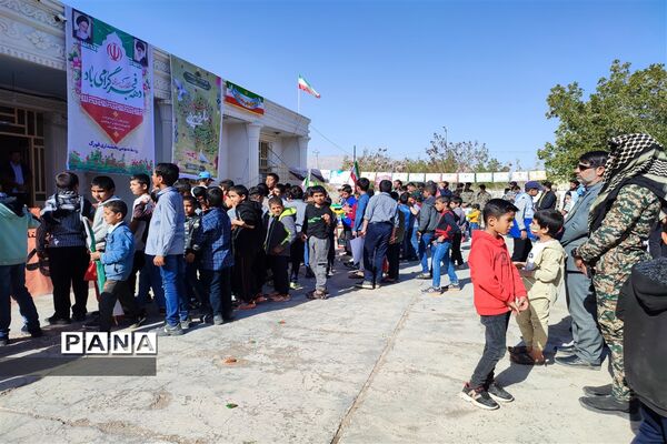 ۲۲بهمن ماه روز استقلال و آزادی ملت ایران است