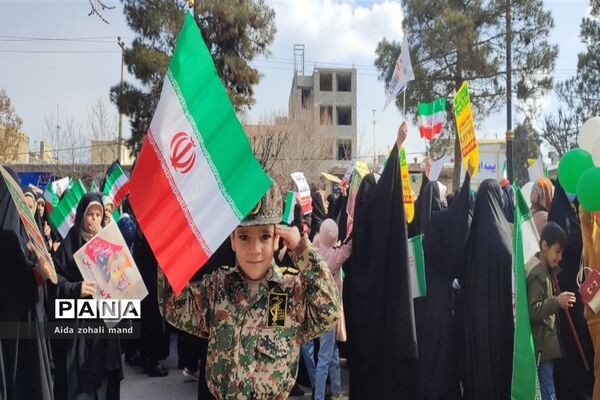 راهپیمایی با شکوه ۲۲ بهمن در شهرستان رباط‌کریم