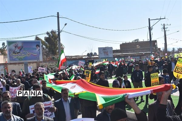 راهپیمایی با شکوه یوم الله ۲۲ بهمن مردم شهرستان بهاباد