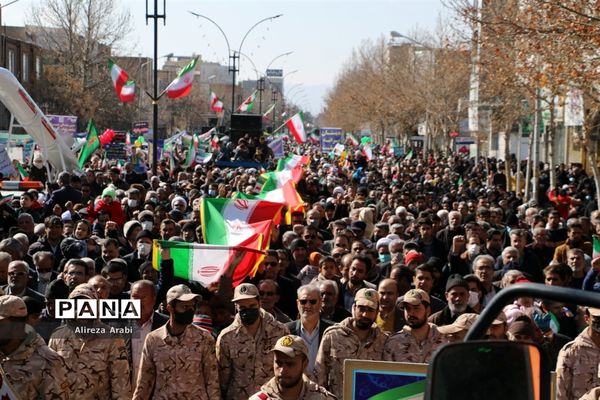 اقتدار باشکوه مردم کاشمر در راهپیمایی ۲۲ بهمن