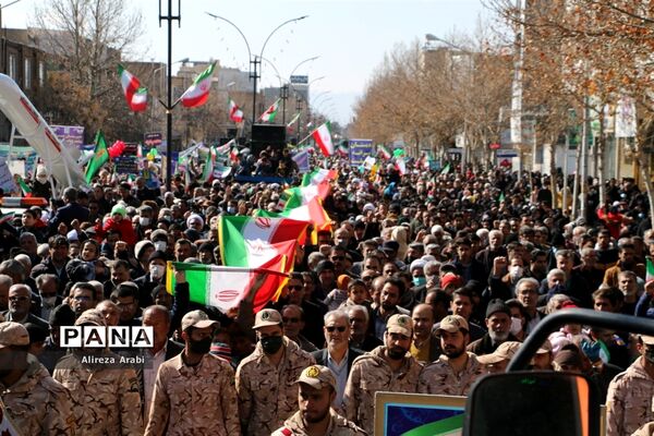 اقتدار باشکوه مردم کاشمر در راهپیمایی ۲۲ بهمن