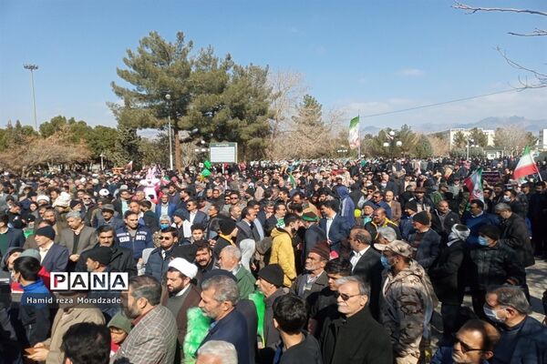 اقتدار باشکوه مردم کاشمر در راهپیمایی ۲۲ بهمن