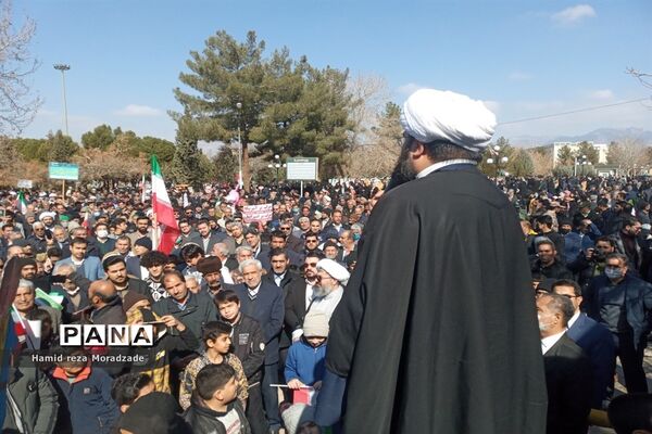اقتدار باشکوه مردم کاشمر در راهپیمایی ۲۲ بهمن