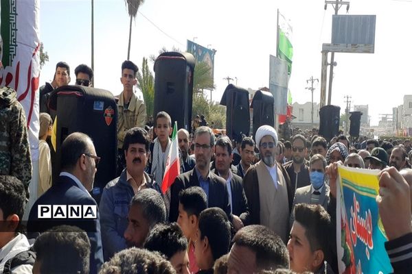 حضور پرشور فرهنگیان و دانش‌آموزان شادگانی در مراسم راهپیمایی یوم الله ۲۲بهمن