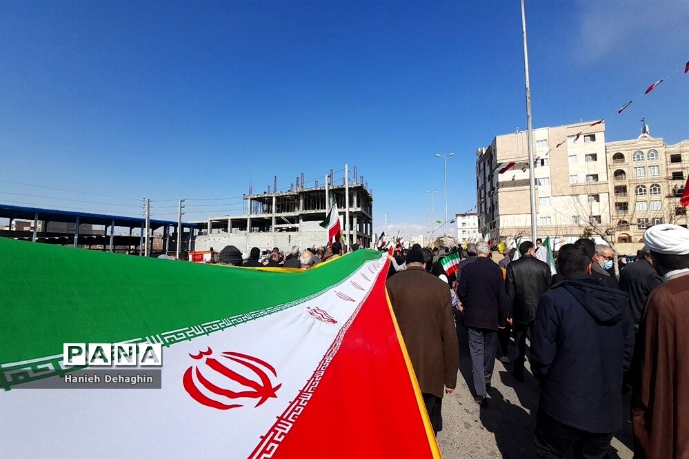 حضور پرشور مردم غیور پاکدشت در راهپیمایی 22 بهمن