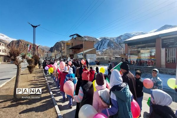 راهپیمایی ۲۲ بهمن در شهر بلده نور