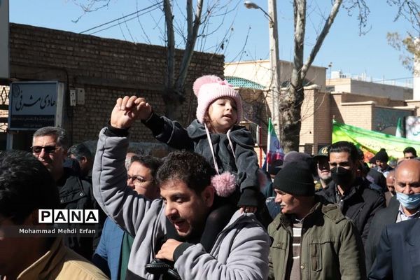 شکوه حضور مردم  آباده در راهپیمایی 22 بهمن ماه