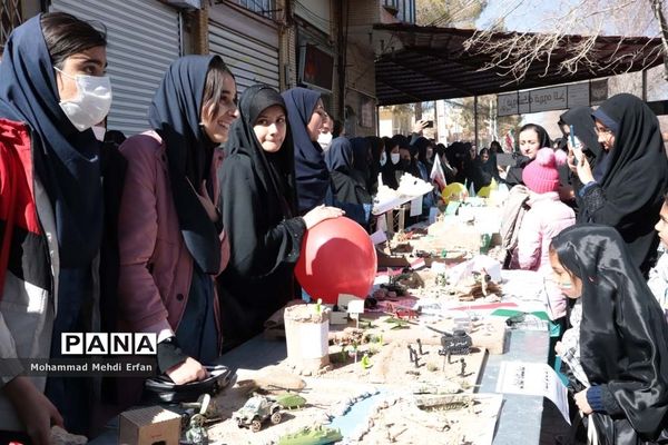 شکوه حضور مردم  آباده در راهپیمایی 22 بهمن ماه