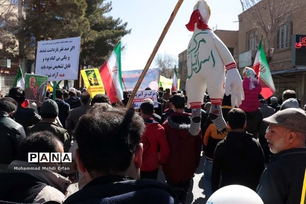 شکوه حضور مردم  آباده در راهپیمایی 22 بهمن ماه