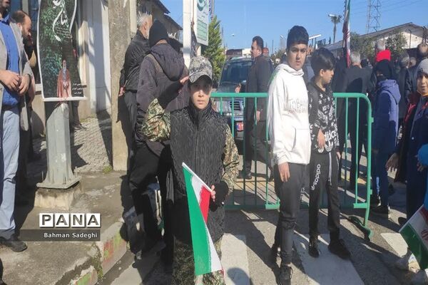 حضور باشکوه مردم شهرستان نور در راهپیمایی یوم‌الله ۲۲ بهمن
