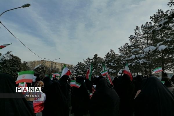 راهپیمایی باشکوه ۲۲ بهمن در چهل و چهارمین سالگرد پیروزی انقلاب اسلامی شهر مهستان شهرستان ساوجبلاغ