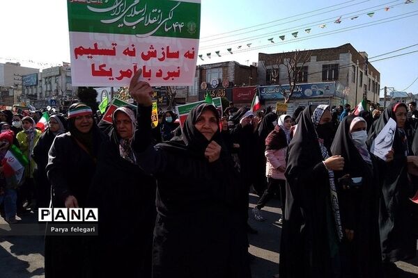 برگزاری راهپیمایی یوم‌الله ۲۲ بهمن در شهرستان قرچک