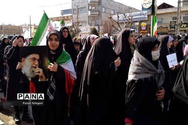 برگزاری راهپیمایی یوم‌الله ۲۲ بهمن در شهرستان قرچک