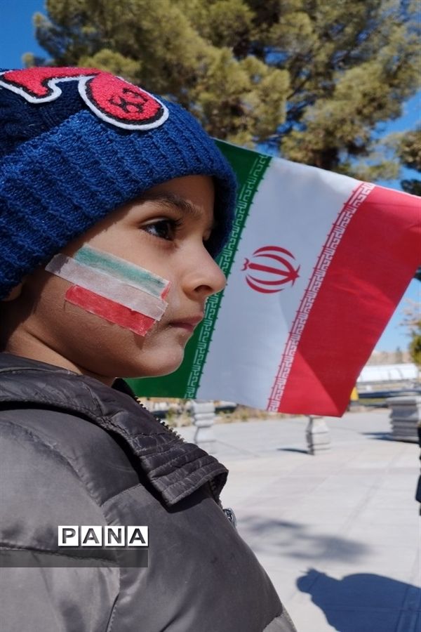 شرکت گسترده مردم خراسان جنوبی در راهپیمایی 22 بهمن