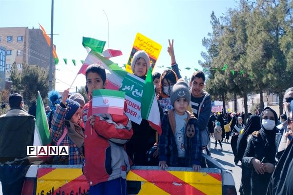 شرکت گسترده مردم خراسان جنوبی در راهپیمایی 22 بهمن