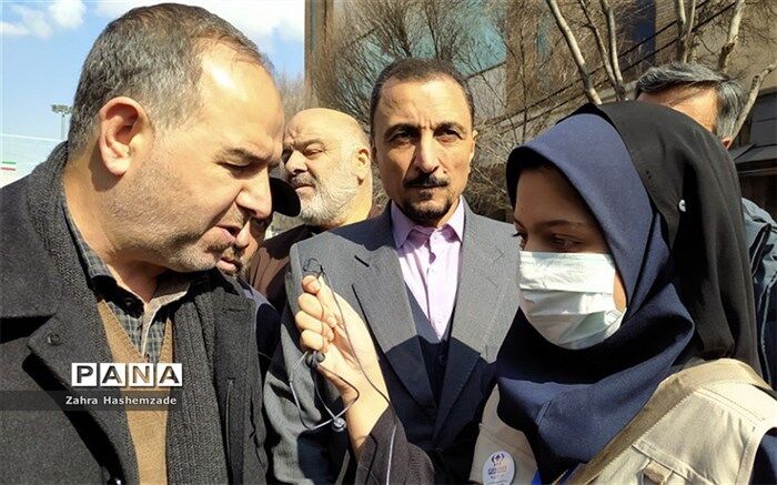 دبیران نقش بسزایی در تبیین و انتقال فرهنگ انقلاب به دانش‌آموزان دارند