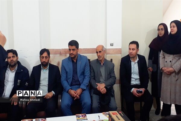 برگزاری نمایشگاه هنری پژوهشی «نوید مولا» در پژوهشسرای نه دی شهرستان رباط‌کریم