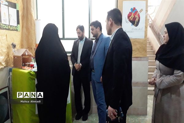 برگزاری نمایشگاه هنری پژوهشی «نوید مولا» در پژوهشسرای نه دی شهرستان رباط‌کریم