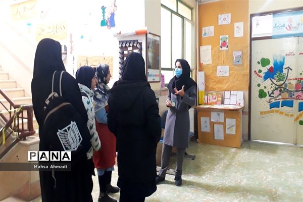 برگزاری نمایشگاه هنری پژوهشی «نوید مولا» در پژوهشسرای نه دی شهرستان رباط‌کریم