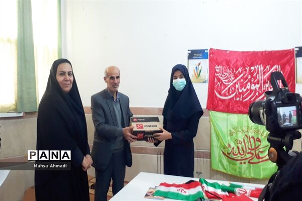 برگزاری نمایشگاه هنری پژوهشی «نوید مولا» در پژوهشسرای نه دی شهرستان رباط‌کریم