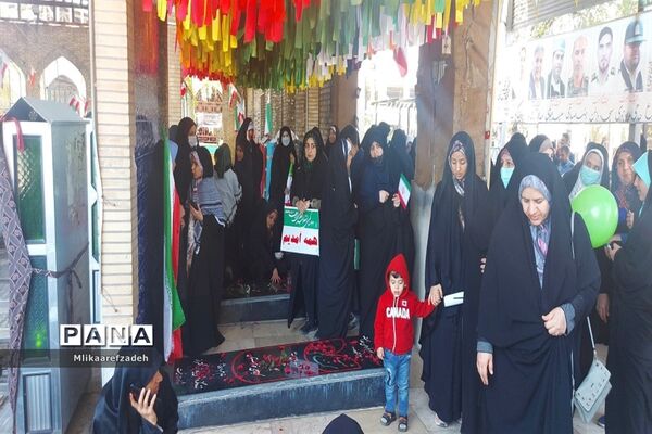راهپیمایی 22 بهمن در دزفول