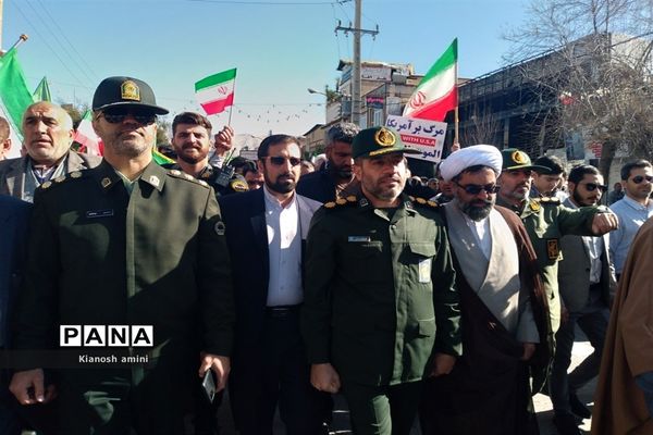 راهپیمایی 22 بهمن در کازرون