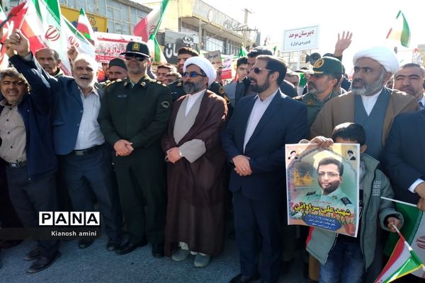 راهپیمایی 22 بهمن در کازرون