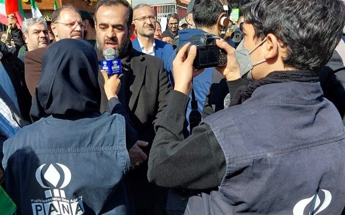 استقلال و عزت امروز کشورمان، محصول این انقلاب است / فیلم