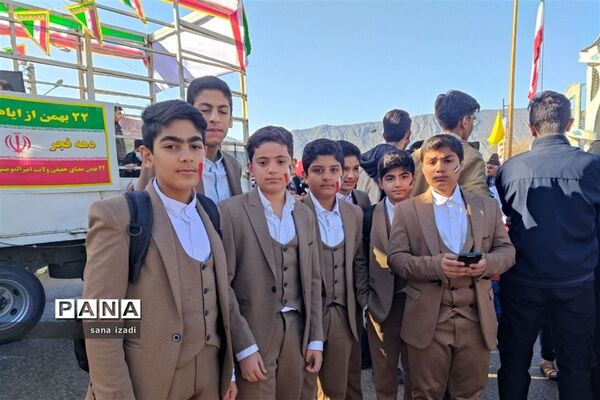 راهپیمایی 22 بهمن در کازرون