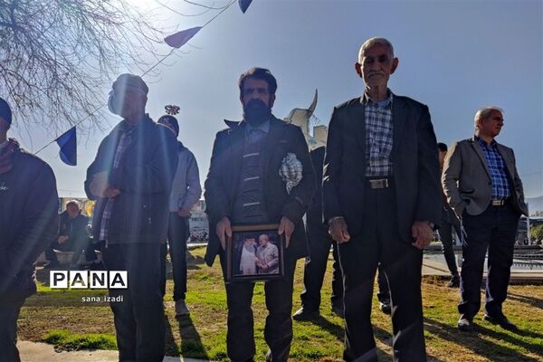 راهپیمایی 22 بهمن در کازرون
