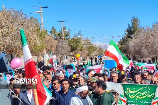 حضور پرشور مردم شهرستان سرچهان در چهل و چهارمین سالروز پیروزی انقلاب اسلامی