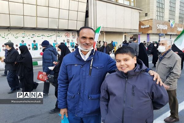 دانش‌آموزان و فرهنگیان انقلابی همیشه در صحنه آموزش و پرورش منطقه ۱۲
